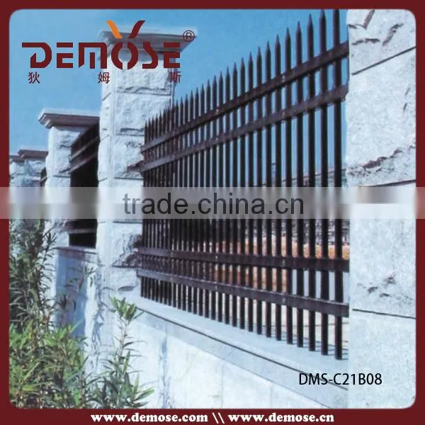 painting palisade fencing/painting wrought iron fence