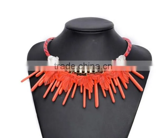 2016 New fashion bib collar Leaves Tassels chunky luxury choker necklace