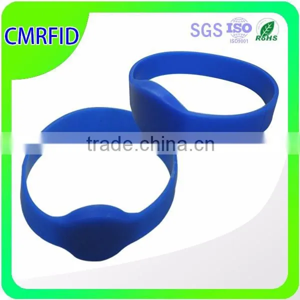 Basketball silicone wristband