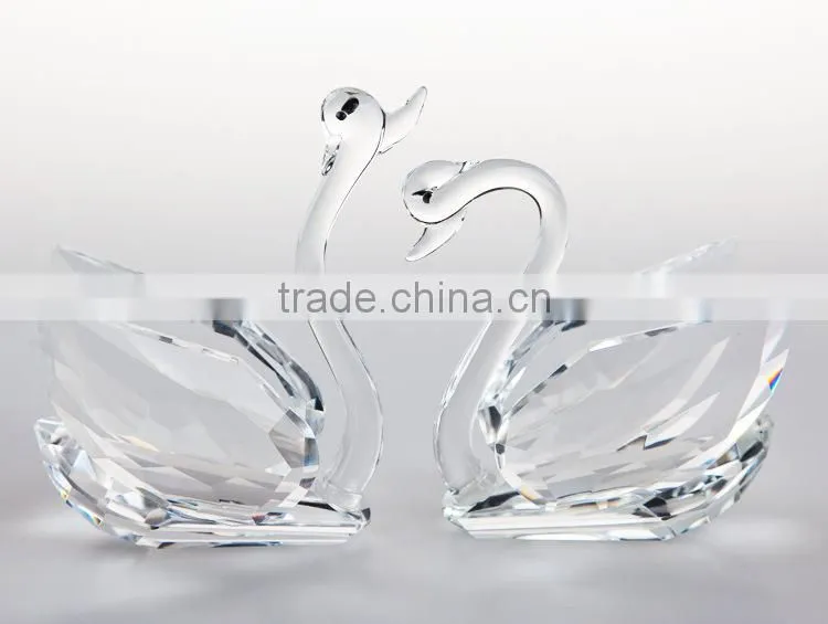 Shining Special Souvenir Crystal Swan Centerpieces