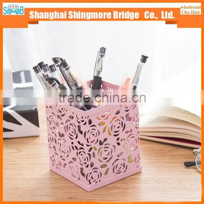 cheap wholesale good quality mental carved hollow pen holder for school and office