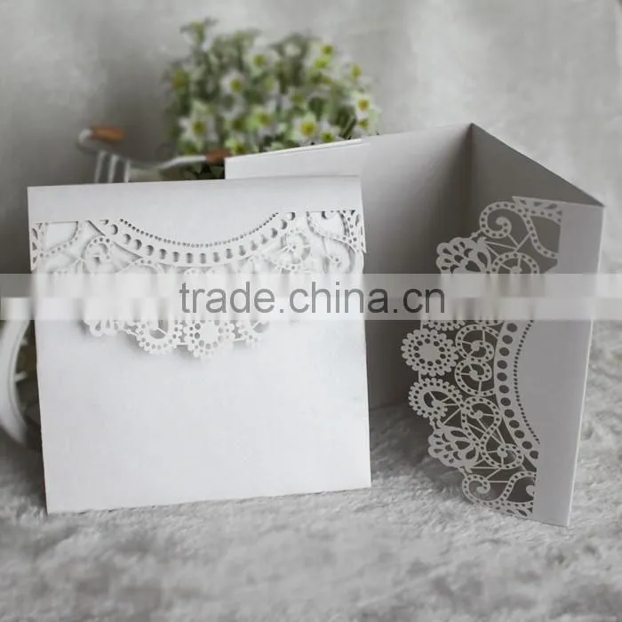 2016 Hot Sale White Lace Cut Pocket Classical European Style Wedding Invitations