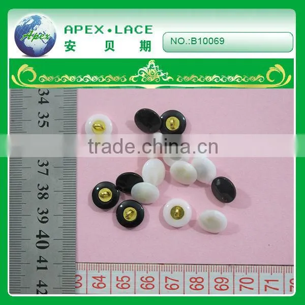 B10069-fashion girl's dress garment resin round sewing button with white and black