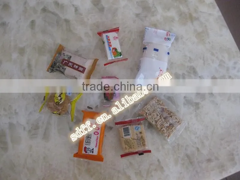 Automatic high speed biscuit packing machine with tray