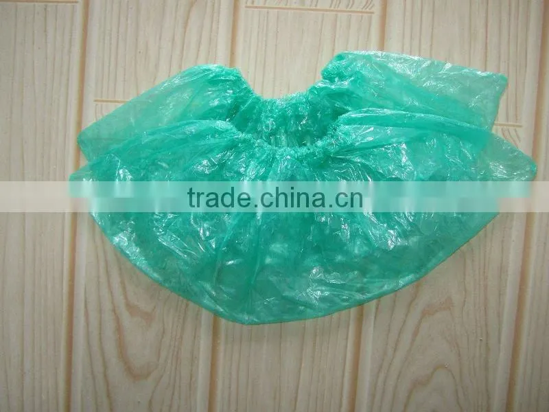 Disposable plastic machine-made CPE/PE shoe cover