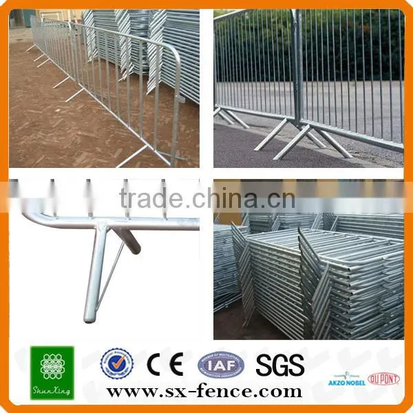 Hot Dipped Galvanized Silver Spray Concert Crowd Barrier / Crowd Control Barrier