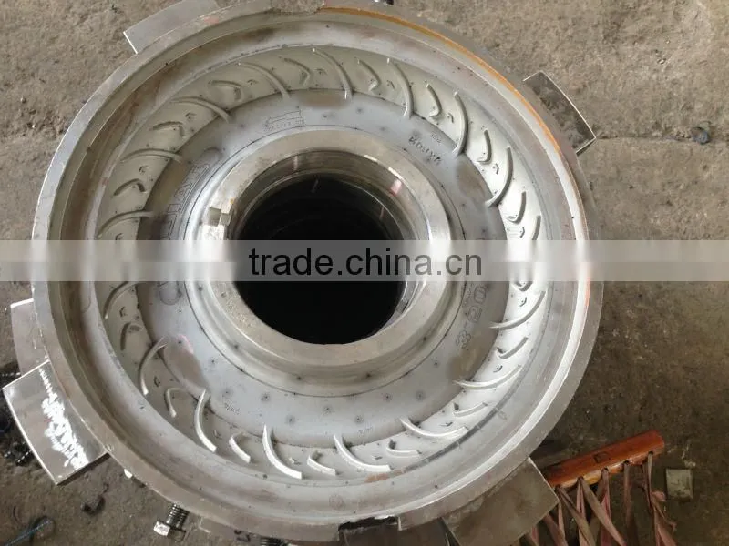 Solid tyre mold