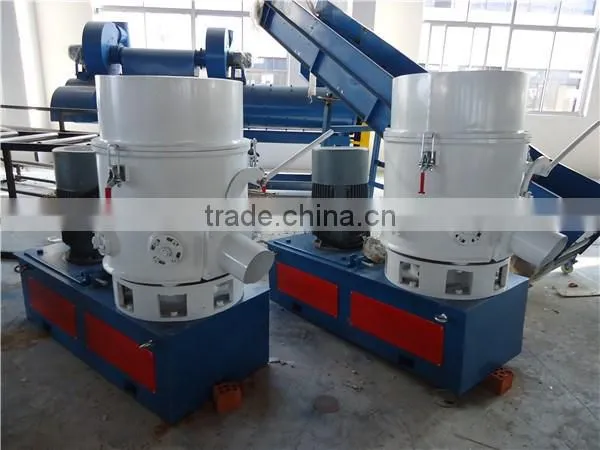 Big capacity plastic film agglomerator with belt conveyor