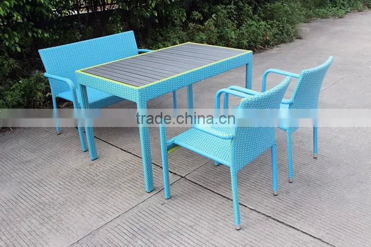 Loveseat With Aluminum Feet Coffee Table And Chair Set