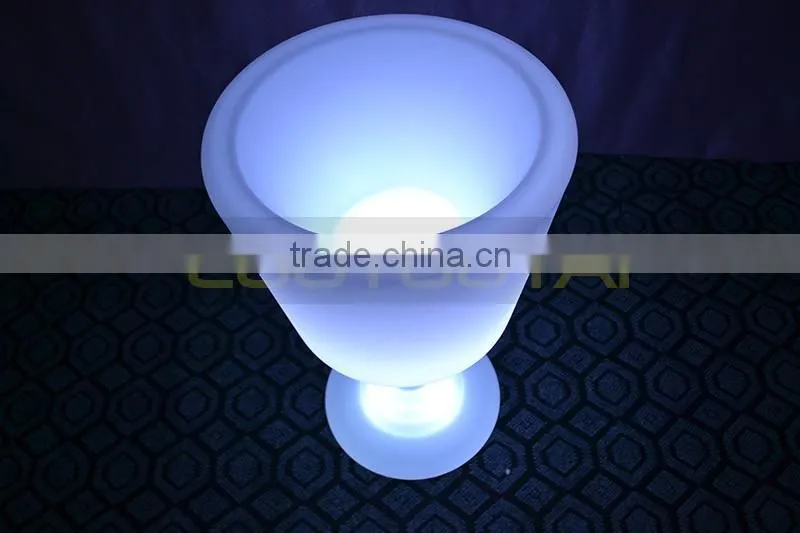 New Design wineglass shape Plastic Luminous Led Ice Bucket/Bar Wine Ice Bucket