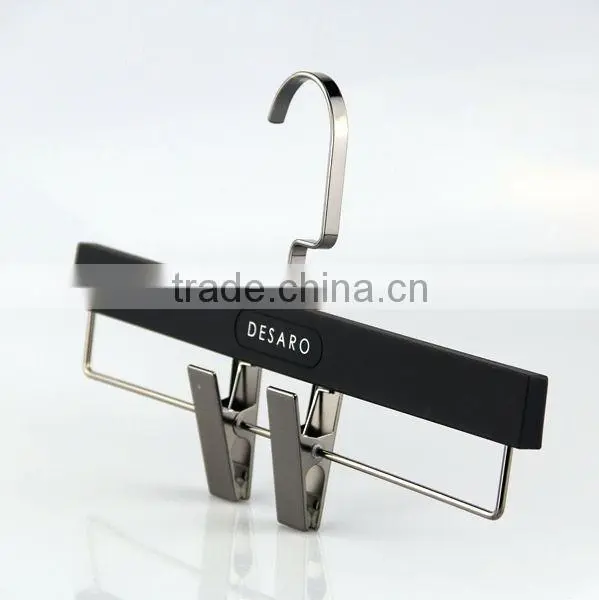 high quality plastic hanger anti-slip rubber hanger and pants hanger for suits