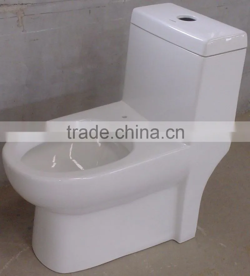 Lodo New design sanitary ware washdown one piece closet /toilet