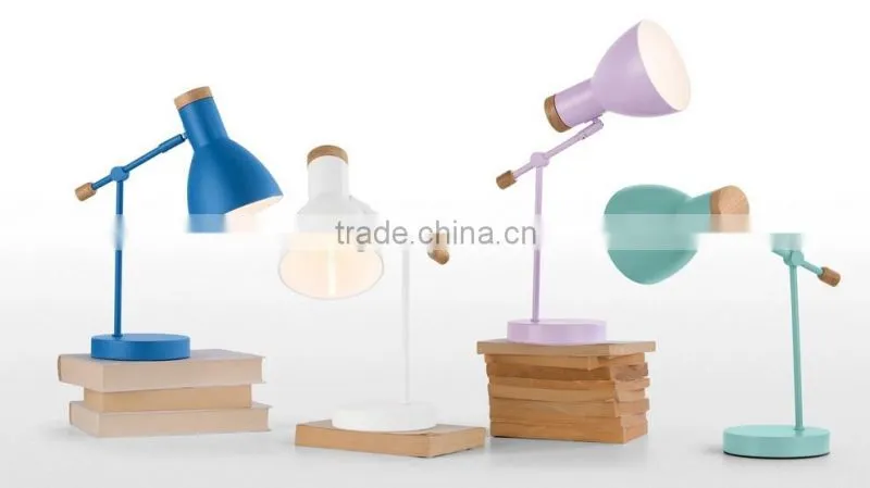 High Quanlity Metal With Powder Coating Finished Bedside Table Lamp Bedroom Study Room Table Lamp