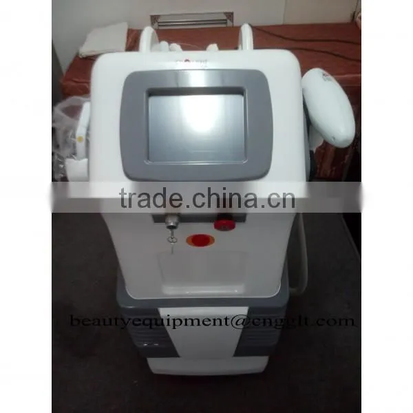 Medical and aesthetic device for dermal treatment