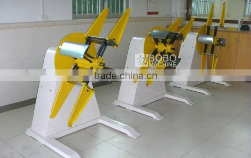 Pressing line for sheet metal blanking and forming