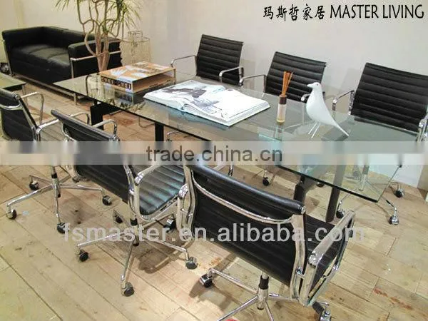 Classic Le Corbusier Style LC6 dining table for living room
