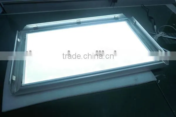 Aluminium frame LED backlit light box