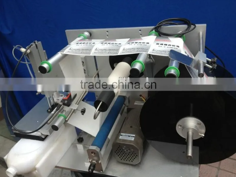 spx-semi-automatic flat bottle sticking machine