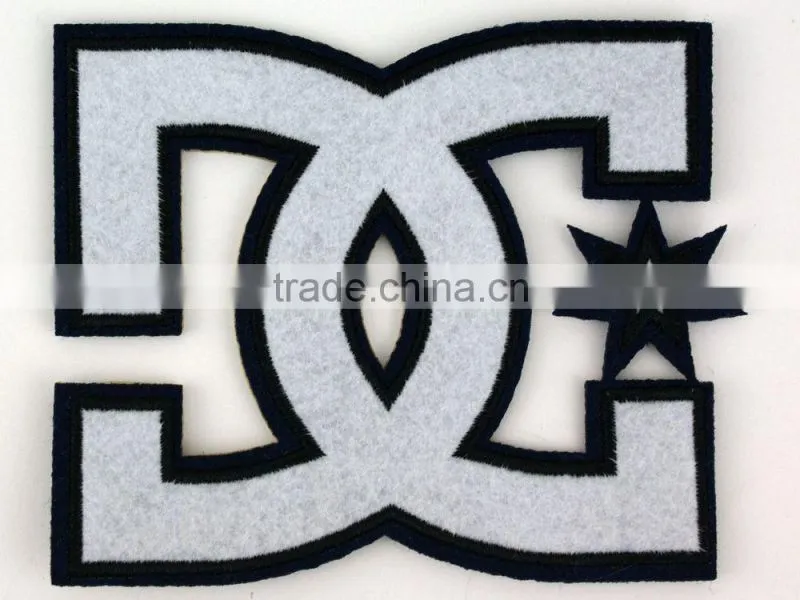 Customized Logo embroidery patch/High Quality Custom Embroidered Patches