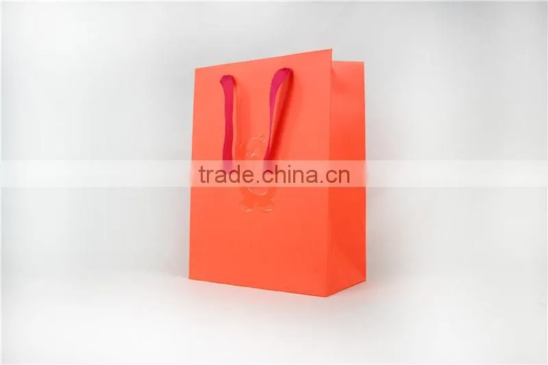 China supplier pape bags gift bags wholesale