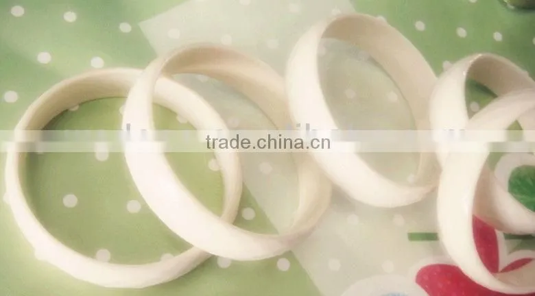 2013 Plain Resin Bangle Bracelet Fashion Bracelet