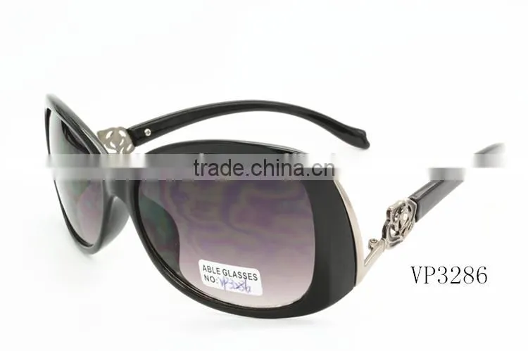 Latest fashion Italian designer brand sunglasses with yourself logo