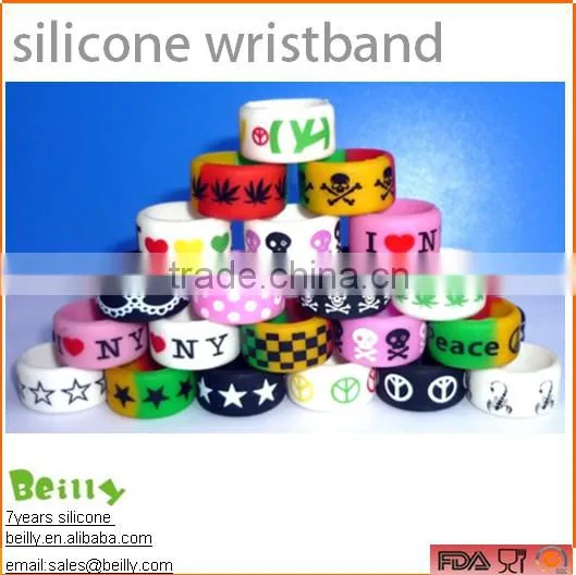 custom debossed embossed silk print ink-filled colourful silicone wristbadn bracelet
