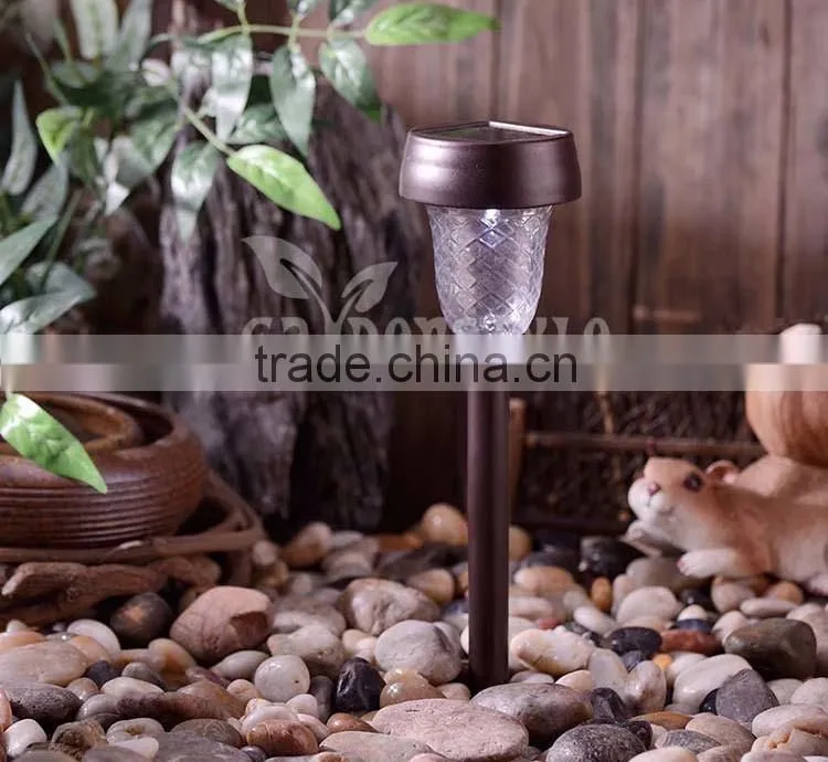 2016 Hot Sale Plastic Stainless Steel Solar Garden Light From China Manufacturer