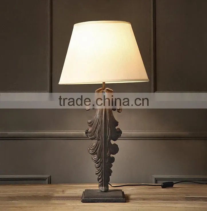 Leaf shape design antique finish iron casting table lamp