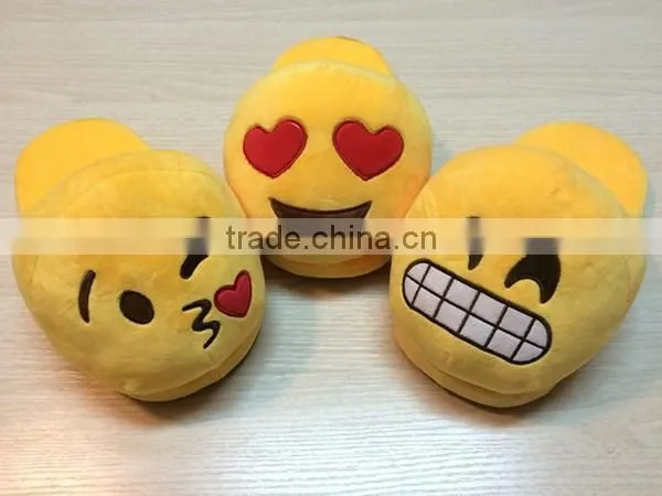 2015 Amazing Indoor Outdoor Warm Plush Heart Eyes Emoji Slippers