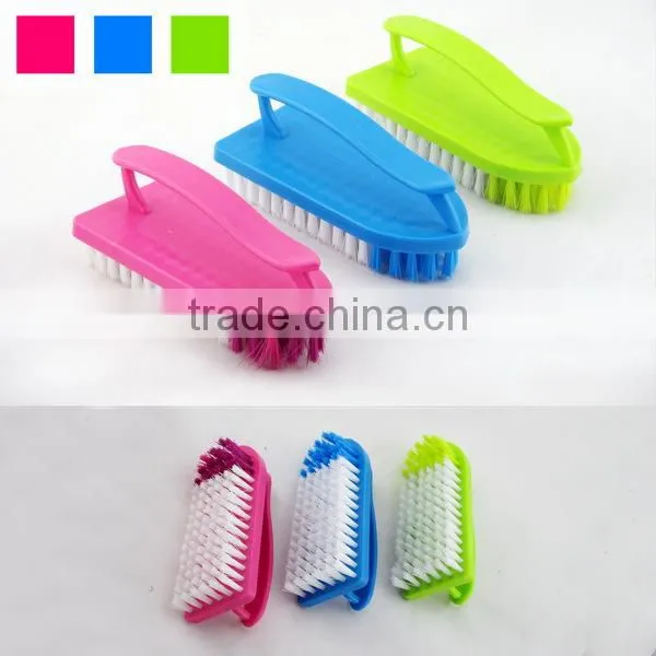 Easy hold plastic cloth cleaning brush