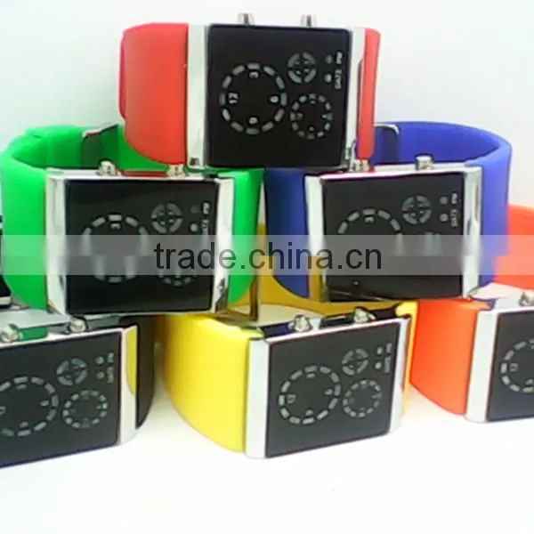 Environmental silicone strap 12-hour/date display bangle watch led