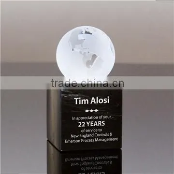 Wholesale custom made globe crystal trophy with black base for business gift
