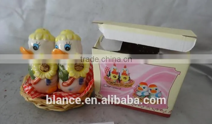 ceramic duck salt and pepper shaker with basket