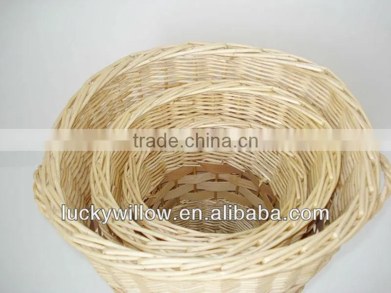 2013 latested new design willow wicker laundry basket with lid and fabric fou big hotel