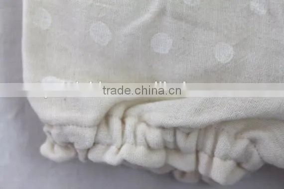 2016 Hot sale baby clothes summer casual white polka dots plain baby ruffle bloomer