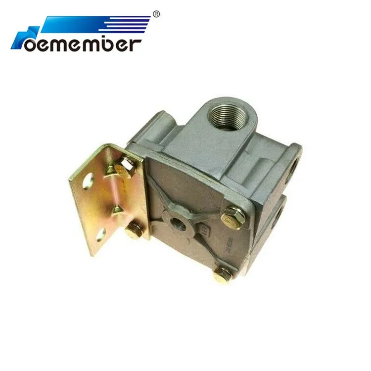 Bendix 103009 R-12 Relay Valve with Horizontal Delivery Ports
