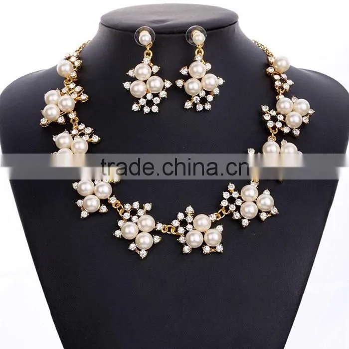 White color China artificial pearls necklaces Factory