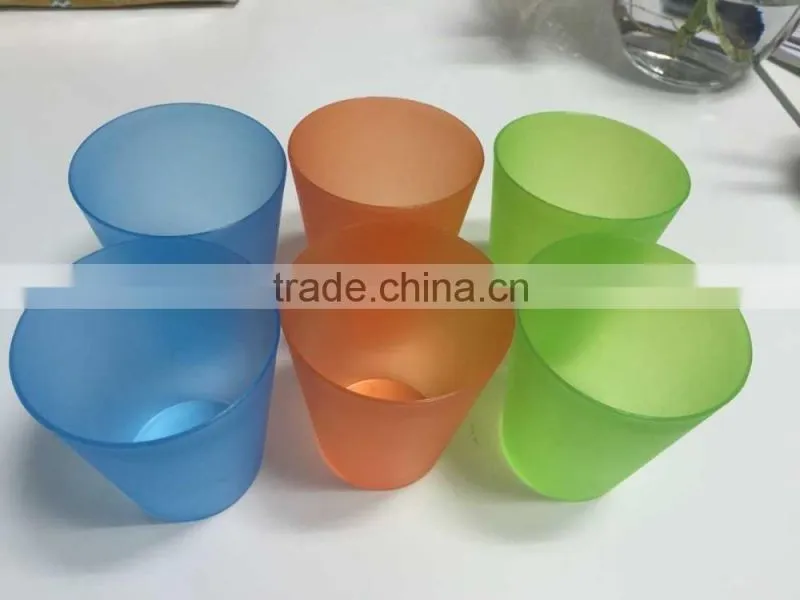 plastic drinking cup, coloful drinking cup