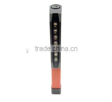 Compact pocket 7 led work light with magnetic rotating clip