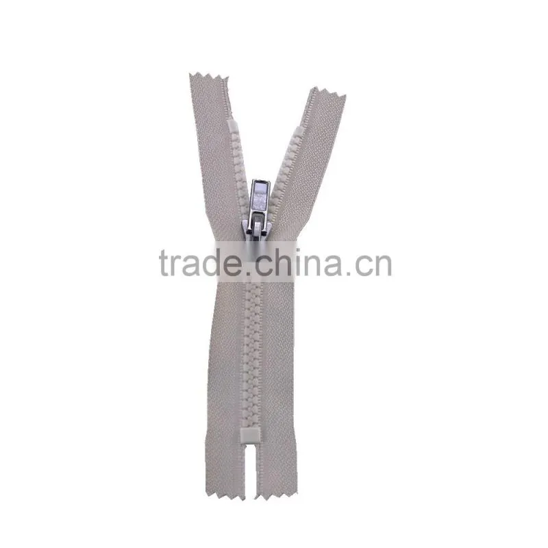NO.5 PLASTIC ZIPPER CLOSE END/OPEN END