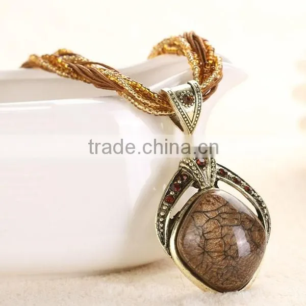 Vintage Lady Fashion Rhombus Stone Necklace