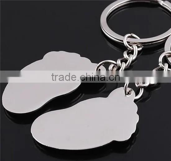 Bulk custom engraved metal foot shaped keychain