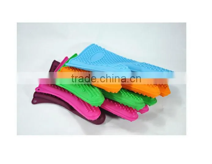 2017 hot selling silicone gloves with fingers