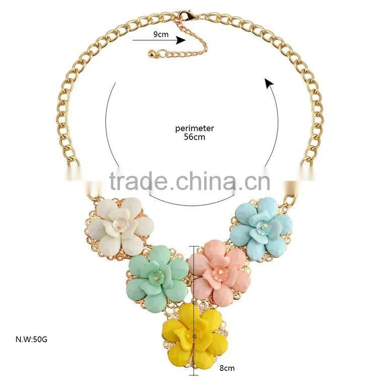 Bohemian Style Women's Resin Flower Choker Bib Statement Necklace Collar Chain Pendant