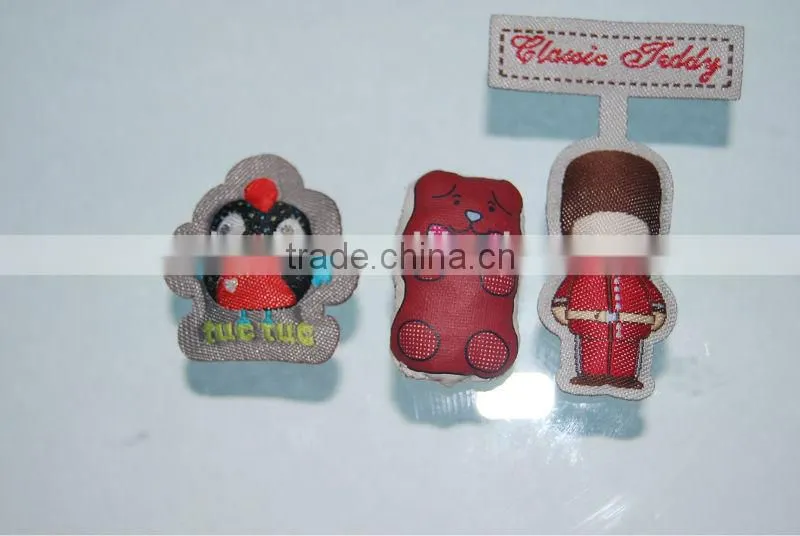 High quality and high density fashion accessory damask woven label