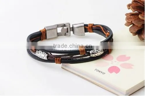 Top selling Factory wholesale men's braided handmade bracelet/