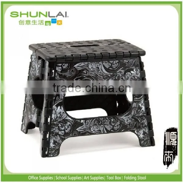 Fashion and high plastic folding stool with max bearing capacity 150 kg