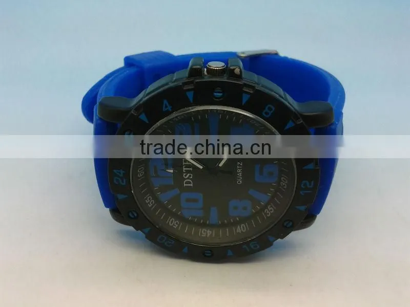 2013 best selling men wrist promotional watches with your own logo