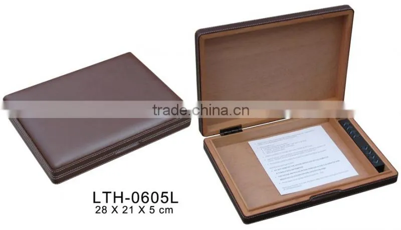 Spanish cedar leather cigar humidor box